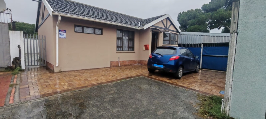 4 Bedroom Property for Sale in Tuscany Glen Western Cape